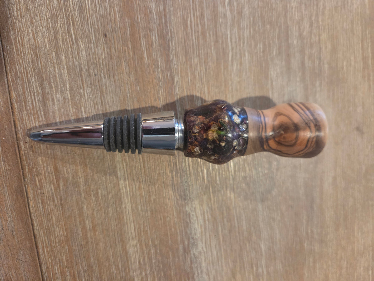 Wine Stopper with Cork Screw